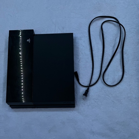 Black Sony Playstation 4 - Picture 4 of 4